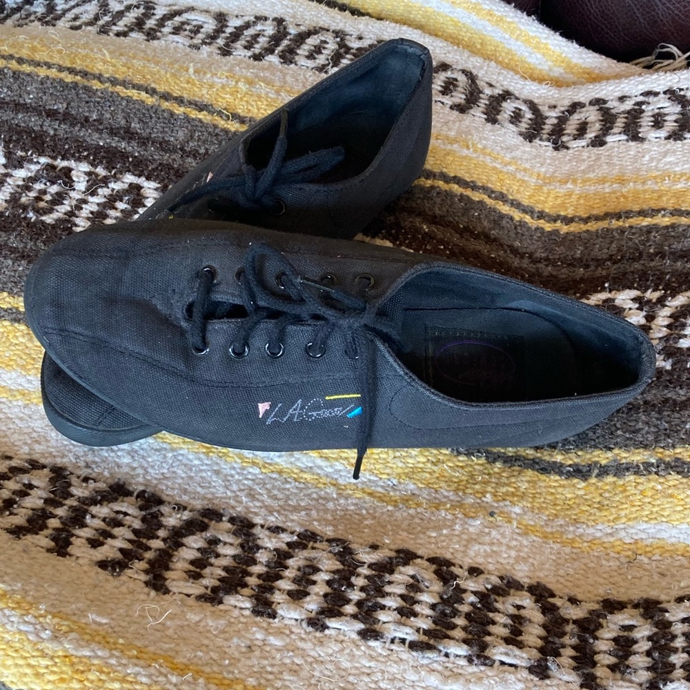 LA GEAR canvas sneakers.** ‘90’s vintage ** size 6